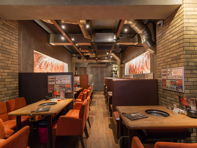 はなれの店内